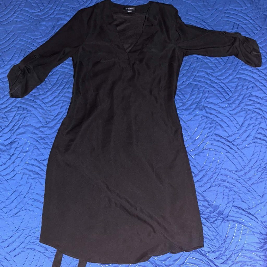 Mid-Length Black Dress With 3/4 Sleeves By Le Chteau.